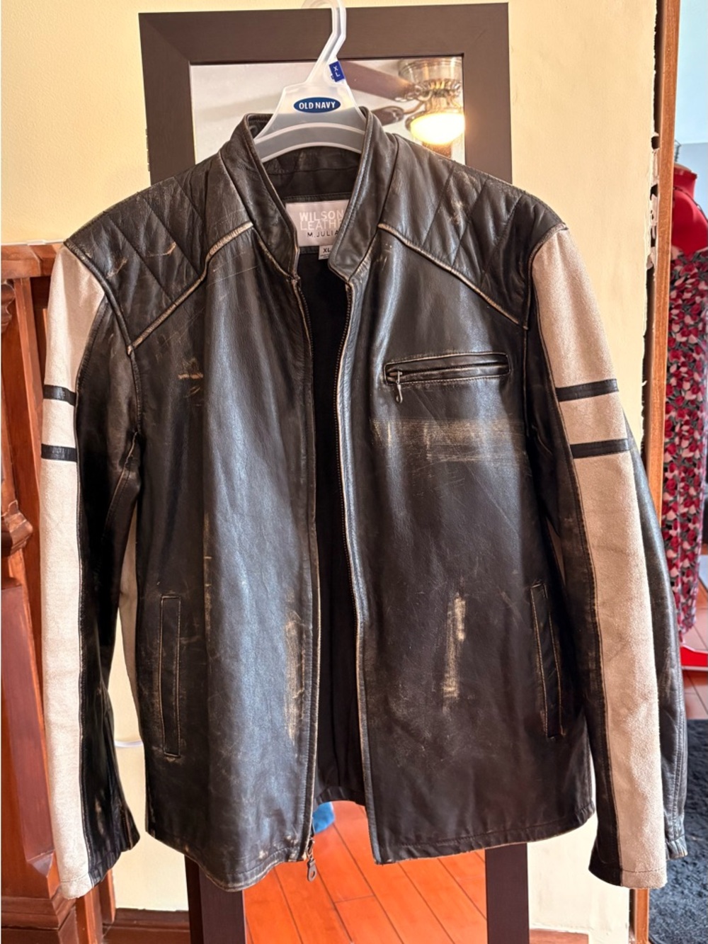 Mens Wilson Two-Tone Black Leather Jacket with Cream Sleeves Size XL